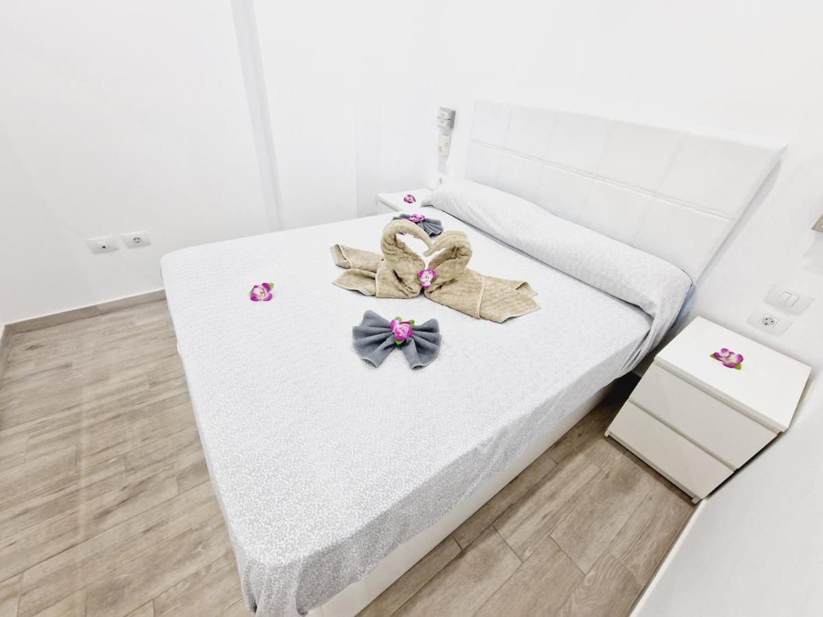 Luxury San Marino Apartment & Pool View Los Cristianos  Eksteriør bilde